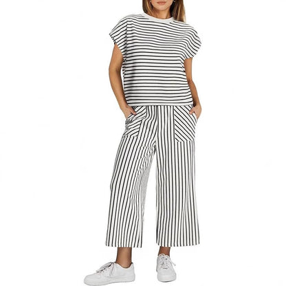 The Coastal Chic Set