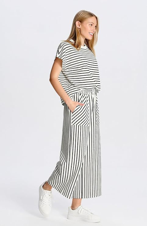 The Coastal Chic Set