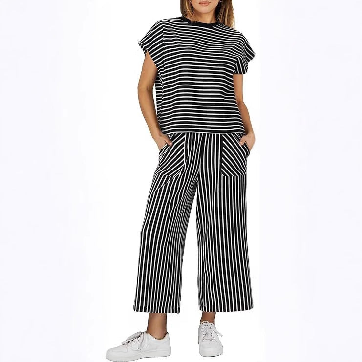 The Coastal Chic Set