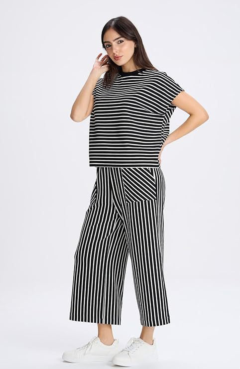 The Coastal Chic Set