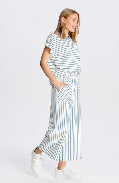 The Coastal Chic Set